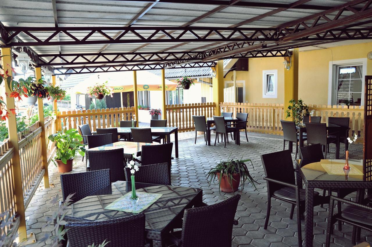 Guesthouse Osvald Жировница Экстерьер фото