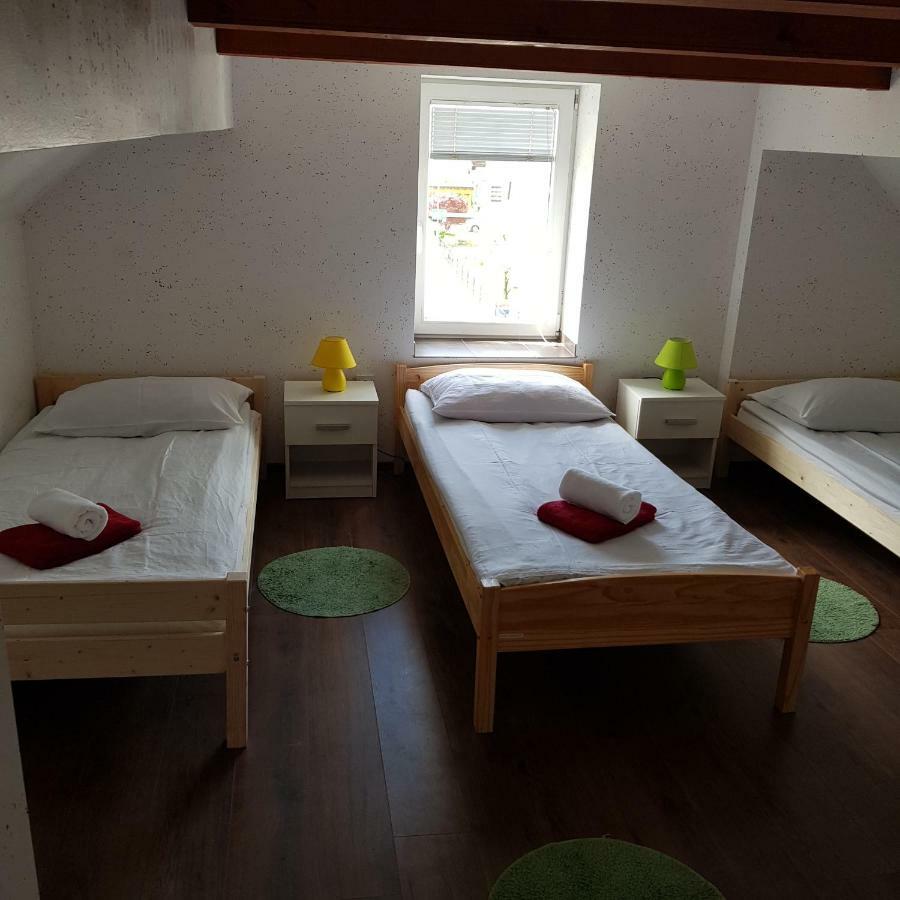 Guesthouse Osvald Жировница Экстерьер фото