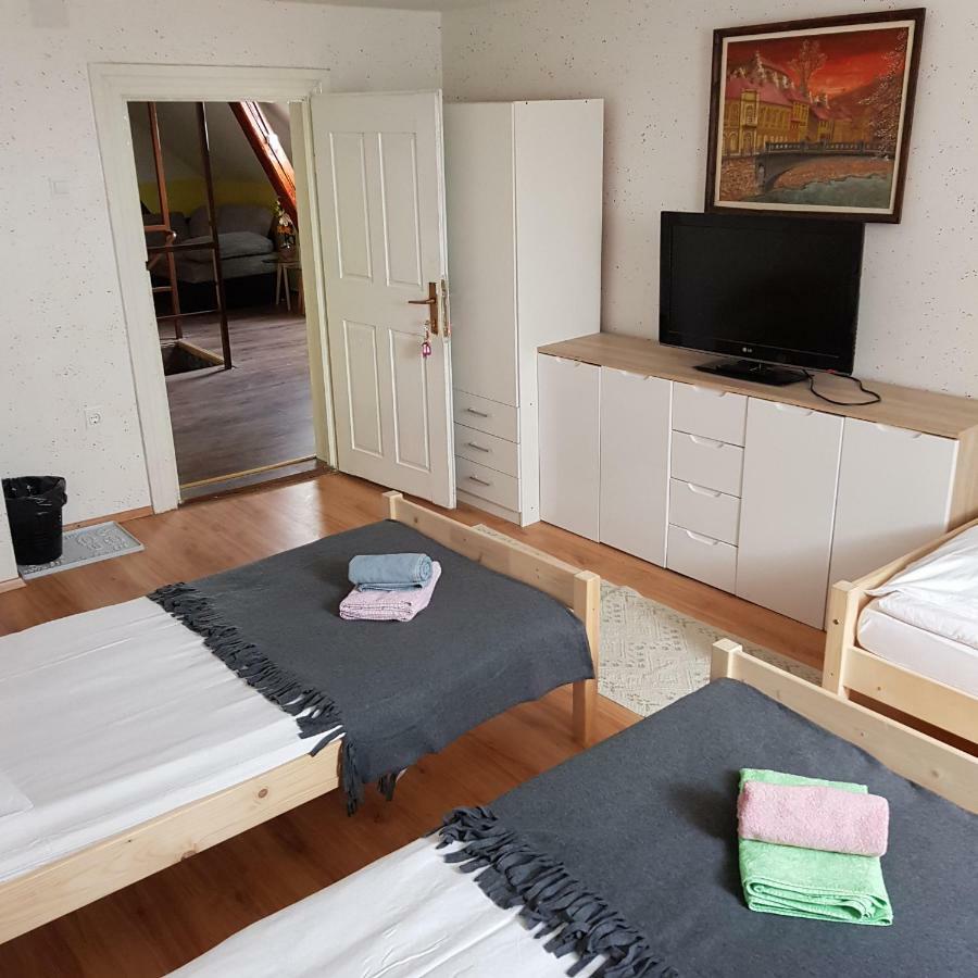 Guesthouse Osvald Жировница Экстерьер фото