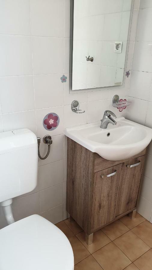 Guesthouse Osvald Жировница Экстерьер фото