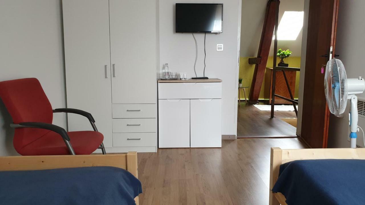 Guesthouse Osvald Жировница Экстерьер фото