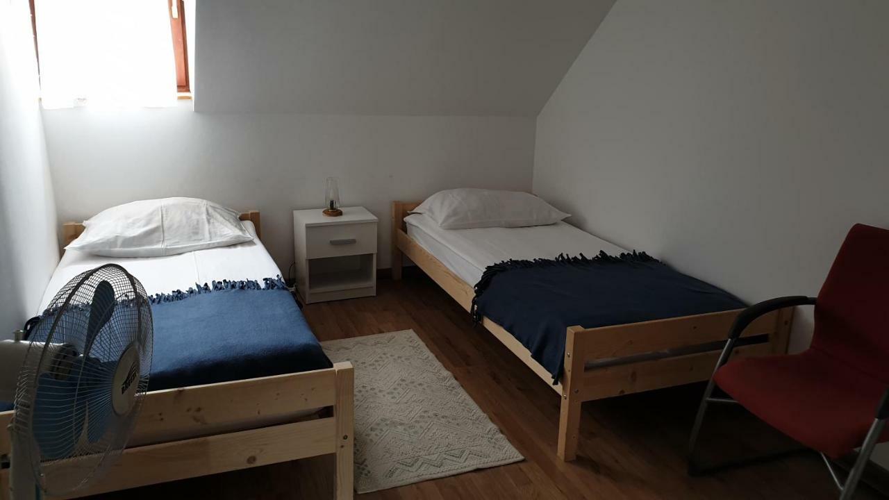 Guesthouse Osvald Жировница Экстерьер фото