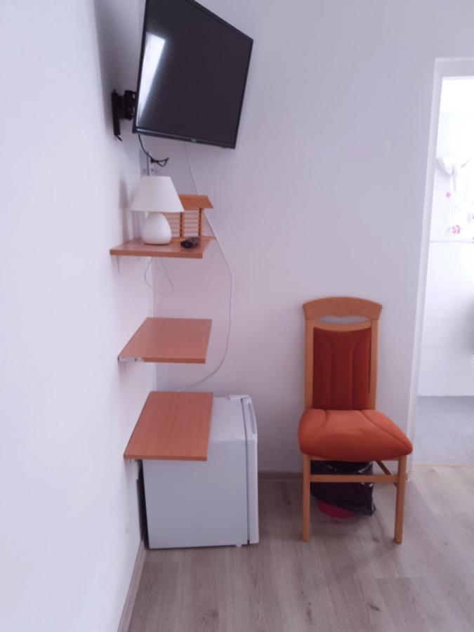 Guesthouse Osvald Жировница Экстерьер фото