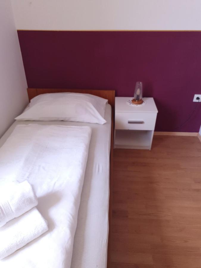 Guesthouse Osvald Жировница Экстерьер фото