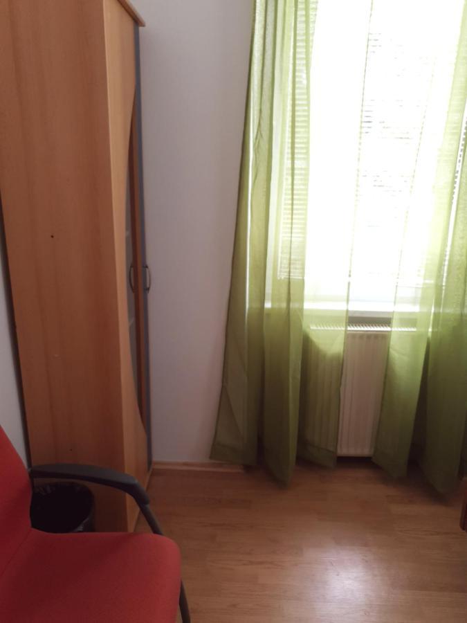 Guesthouse Osvald Жировница Экстерьер фото